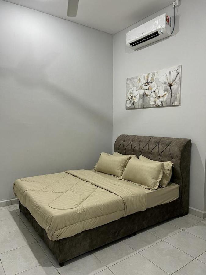 D'Sara Homestay Fully Furnished 3 Bedrooms All Aircond 2 Miles Centre Chukai Zewnętrze zdjęcie