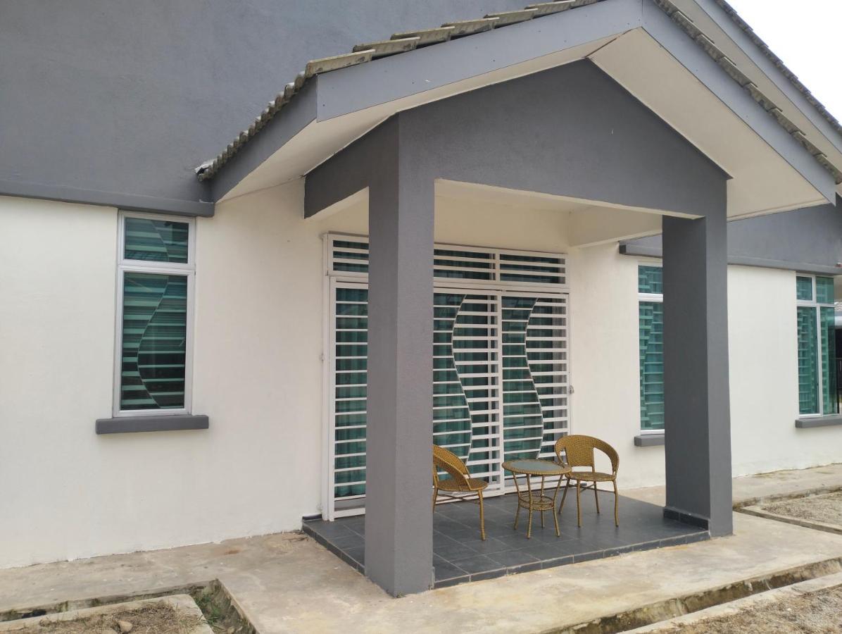 D'Sara Homestay Fully Furnished 3 Bedrooms All Aircond 2 Miles Centre Chukai Zewnętrze zdjęcie